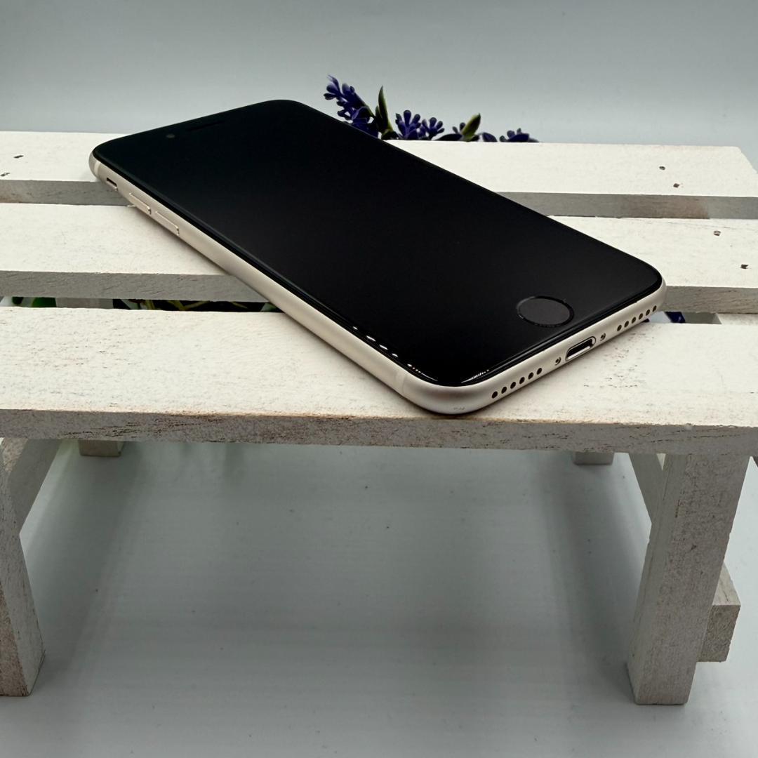 iPhone SE第3世代 64GB スターライト 392