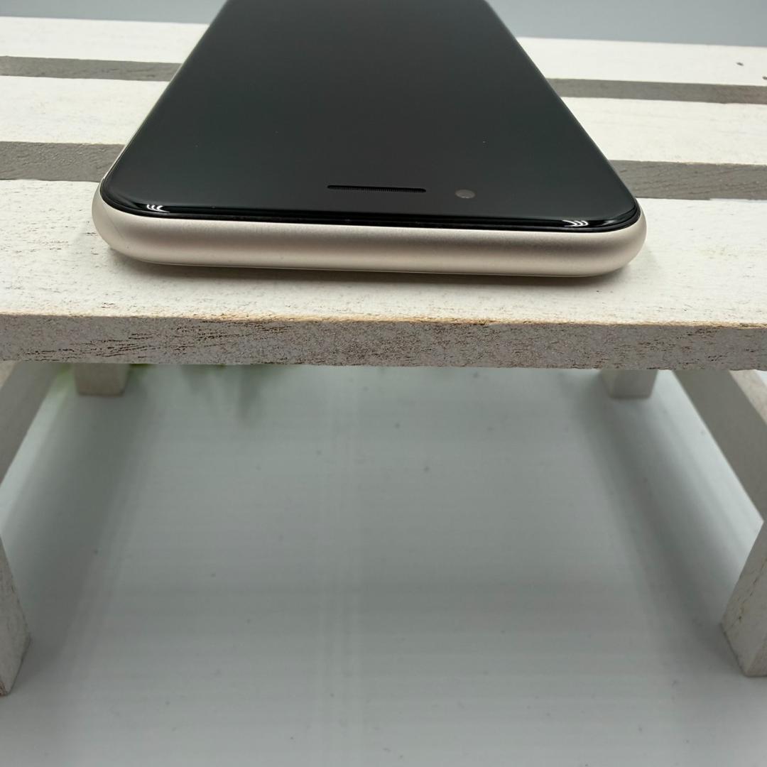 iPhone SE第3世代 64GB スターライト 392