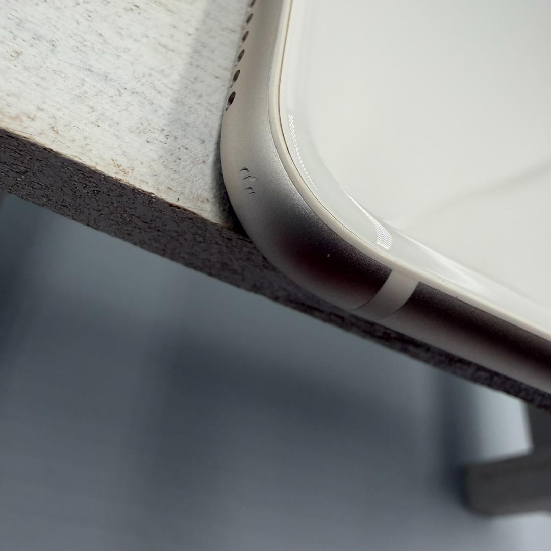 iPhone SE第3世代 64GB スターライト 392