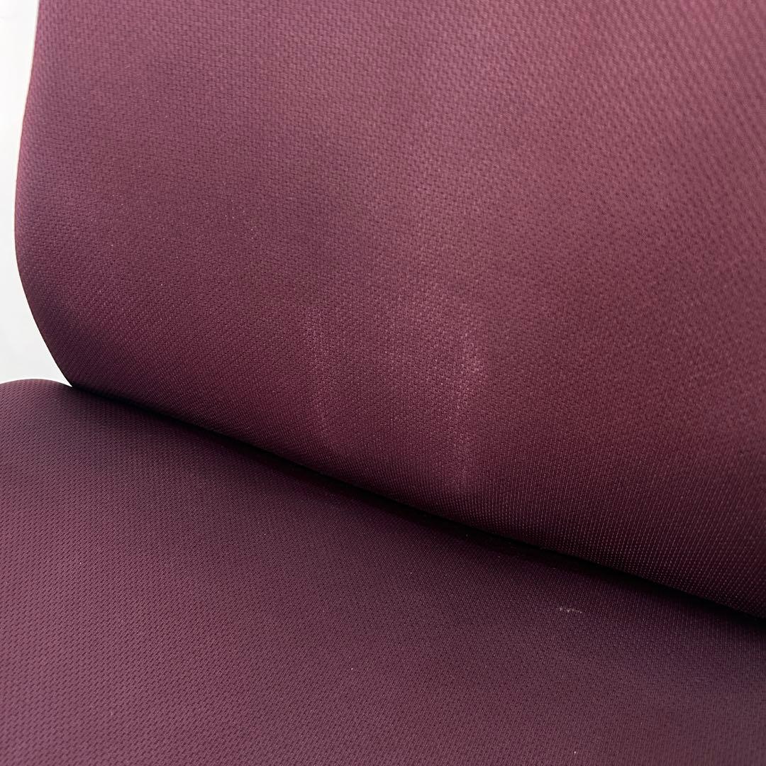 O. エンボディチェア ハーマンミラー ホワイト Embody. えんじ色