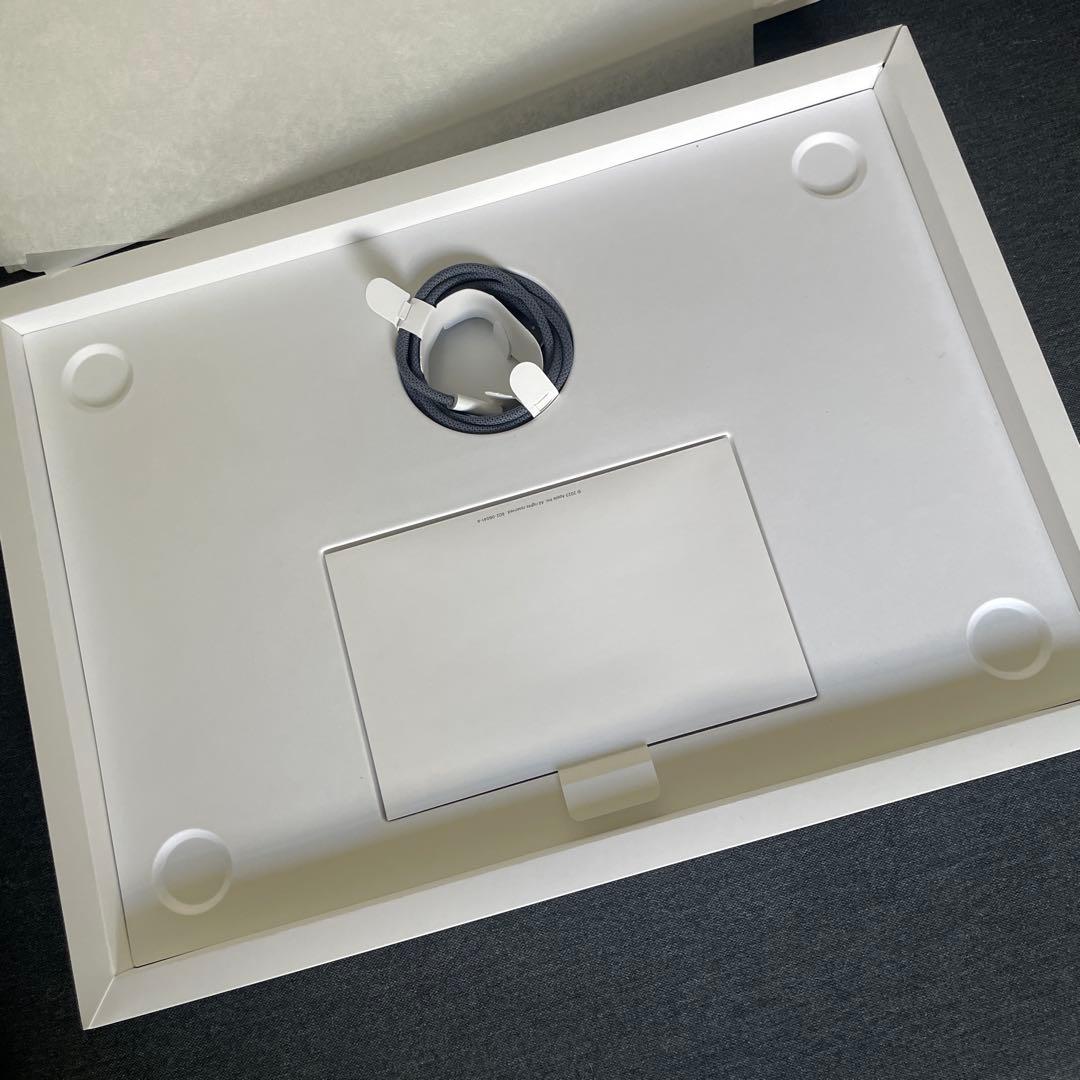 MacBook Air 15インチ　8GB 256GB 未使用に近い