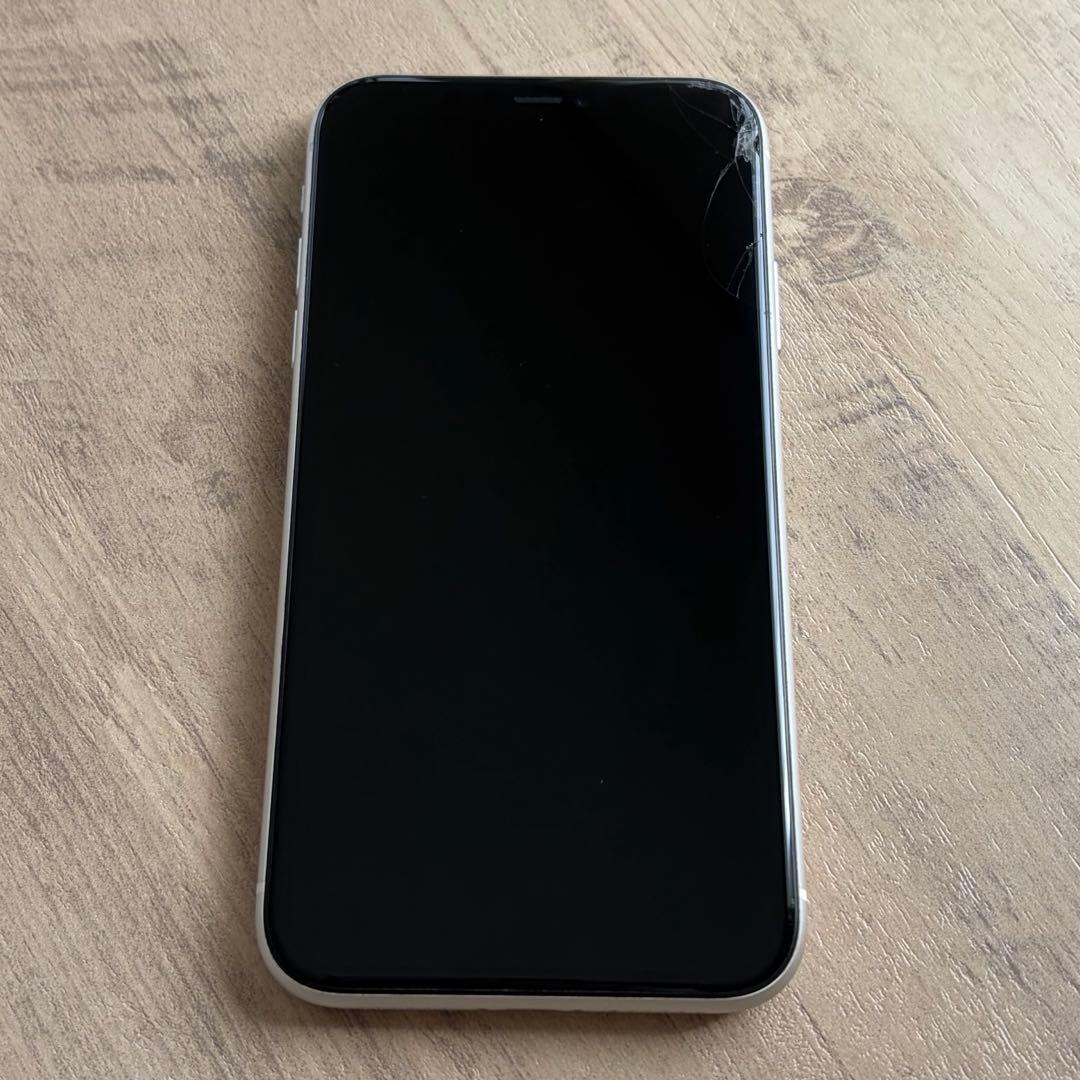 iPhone11 256GB 本体