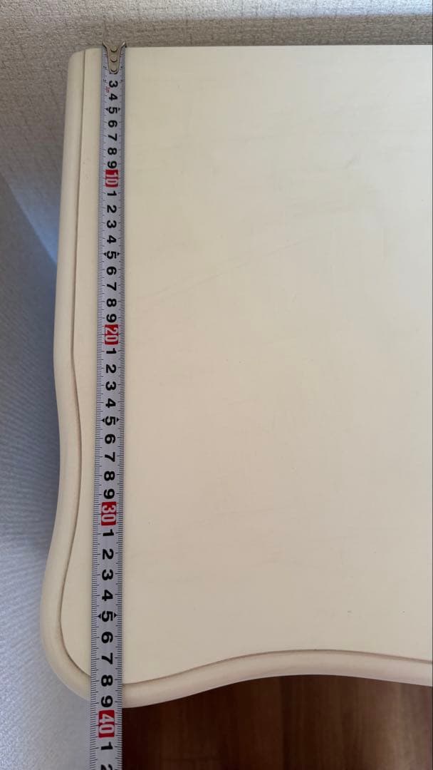 訳アリ★彫刻が素敵なヨーロッパ　アンティーク風チェスト！4段引き出しオフホワイト