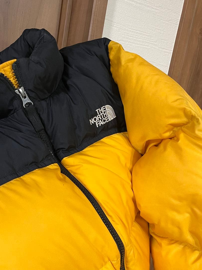 ノースフェイス　ダウンジャケット　ヌプシ　すブラック　イエロー　シュプリーム