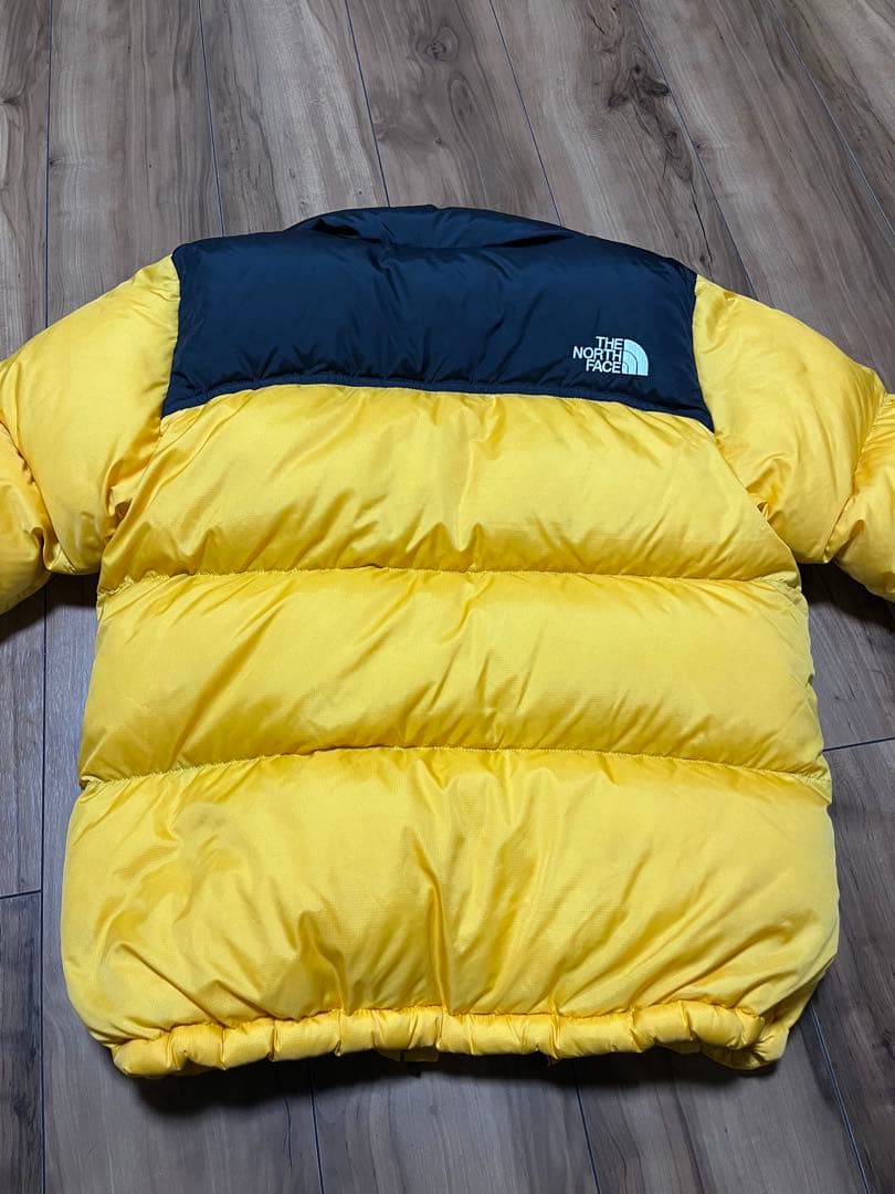 ノースフェイス　ダウンジャケット　ヌプシ　すブラック　イエロー　シュプリーム