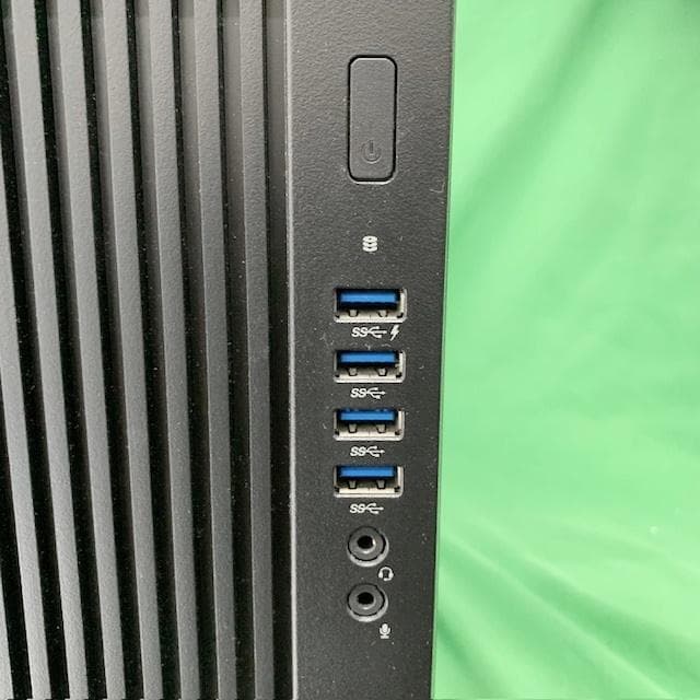 【4画面出力可能】 32G QuadroP600 Xeon SSD Z440