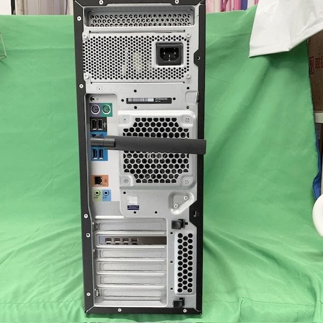 【4画面出力可能】 32G QuadroP600 Xeon SSD Z440