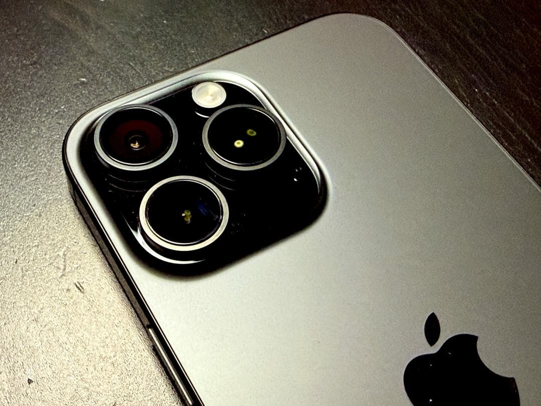 iPhone16 ProMax 256GB ブラックチタニウムSIMフリー美品