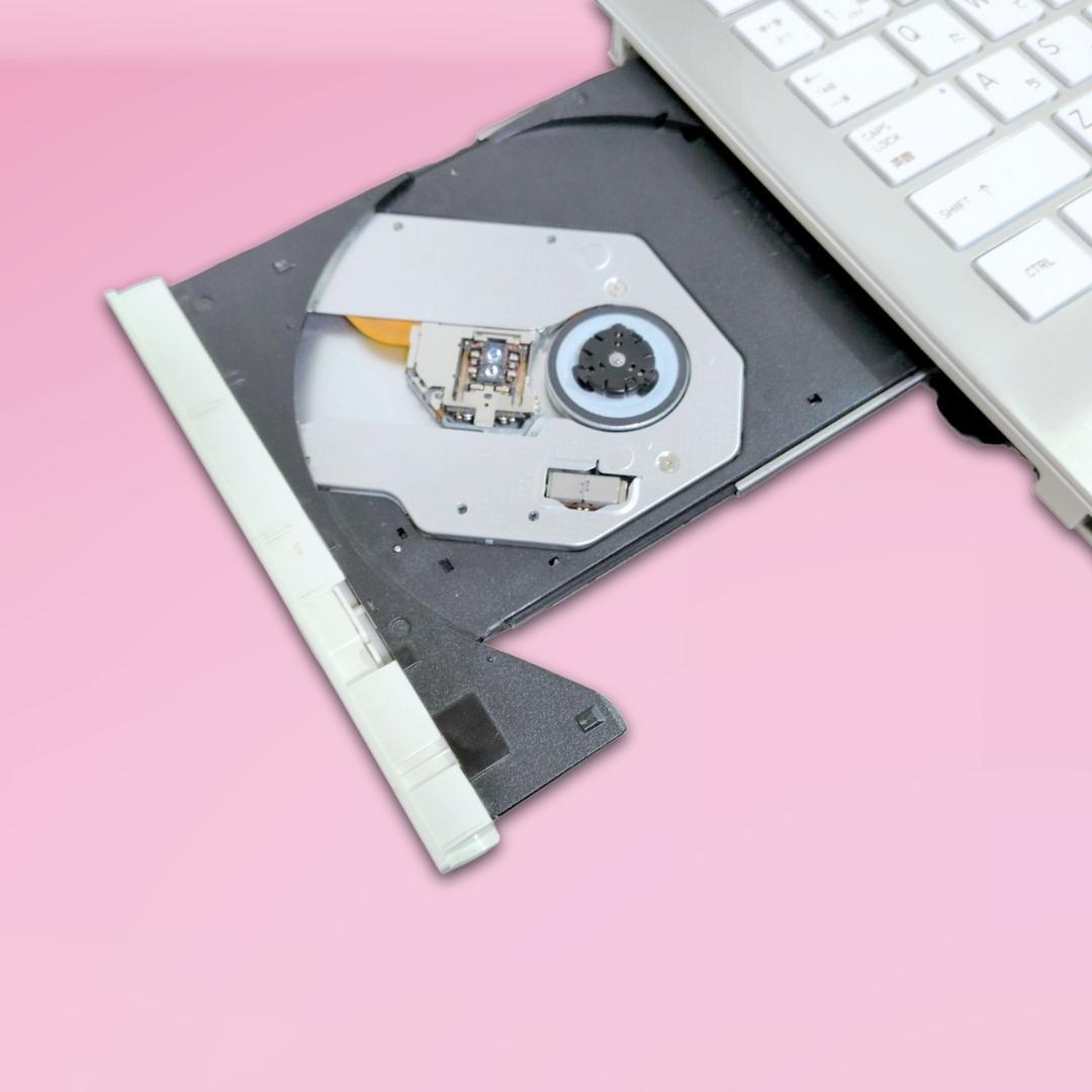 美品❤️初期設定済ノートパソコン薄型✨大容量✨カメラ付き✨i3✨すぐ使える