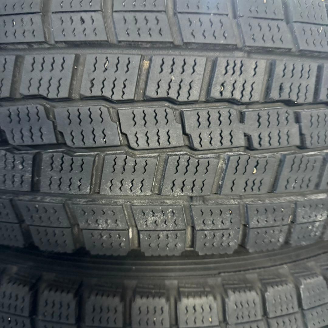 ［最終値下］ハイエース　スタッドレスタイヤ　純正ホイール　セット