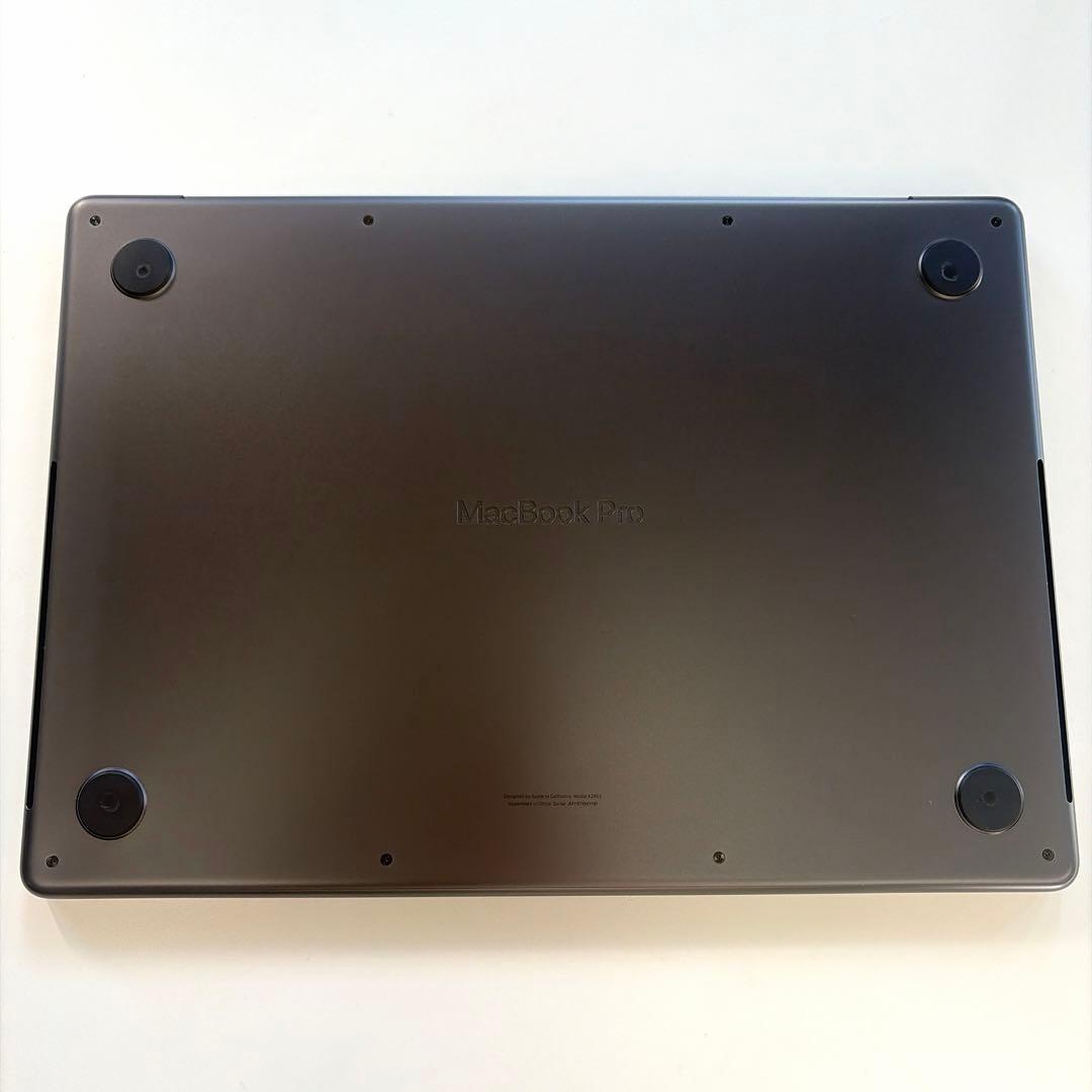 MacBookプロ M3 18GB SSD1T【スペースブラック】