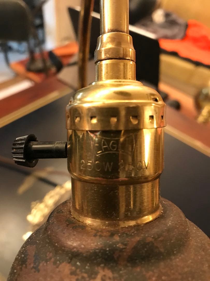 1940s年代頃のEAGLE社のデスクランプ