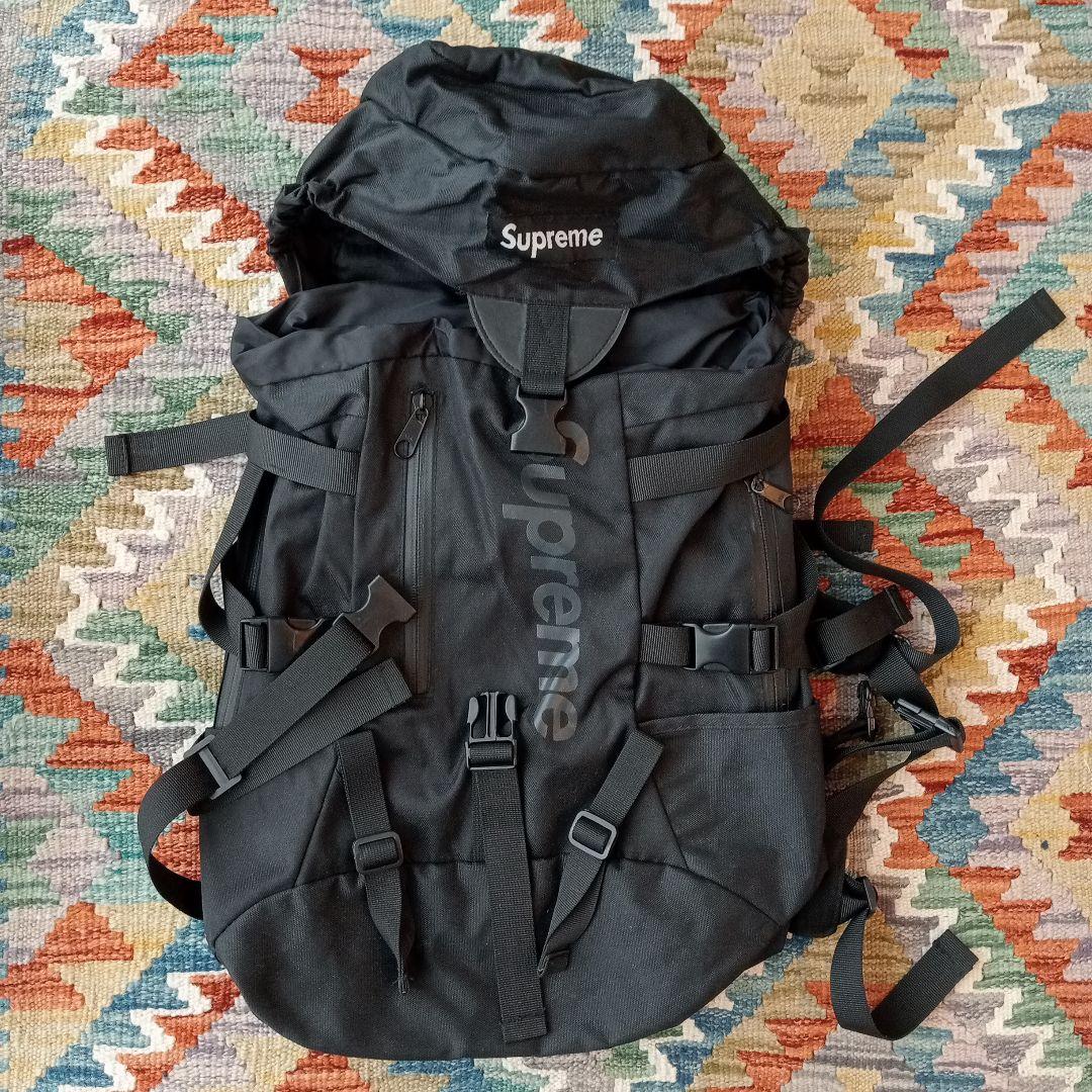 usa製 Supreme ブラック バックパック