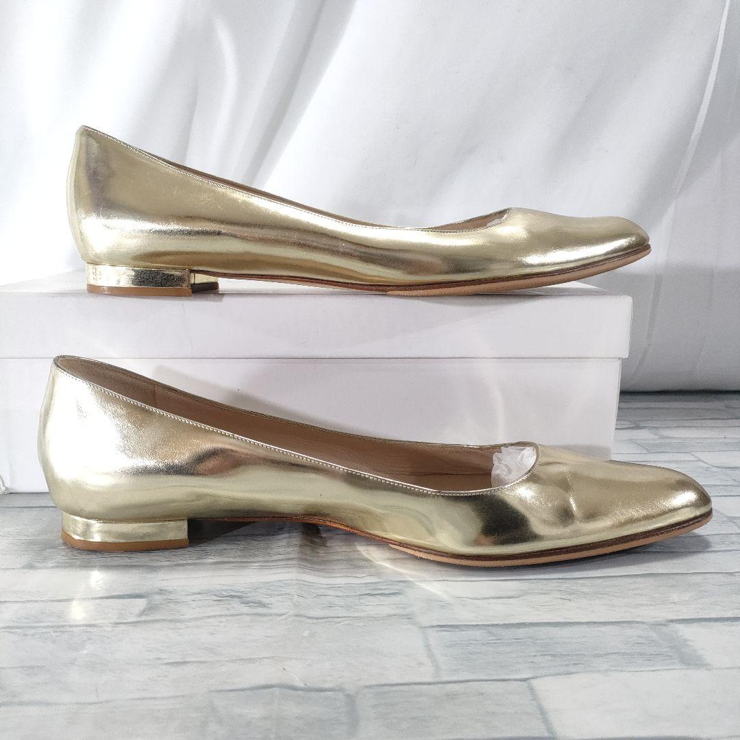 マノロブラニク　フラットパンプス　ゴールド　光沢あり◎　37.5