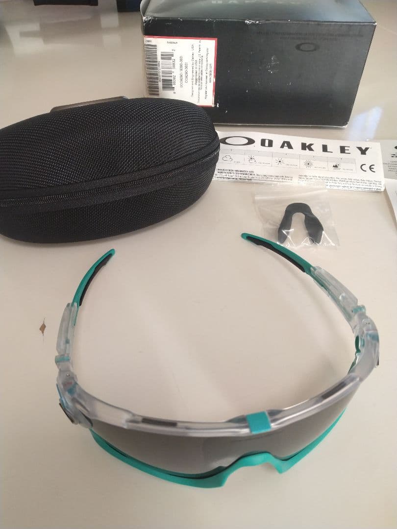 オークリー　ジョウブレイカー