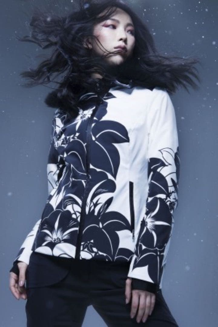 新品同様 フェニックス ハイエンドスキーウェア GRACE JAPAN 36/M