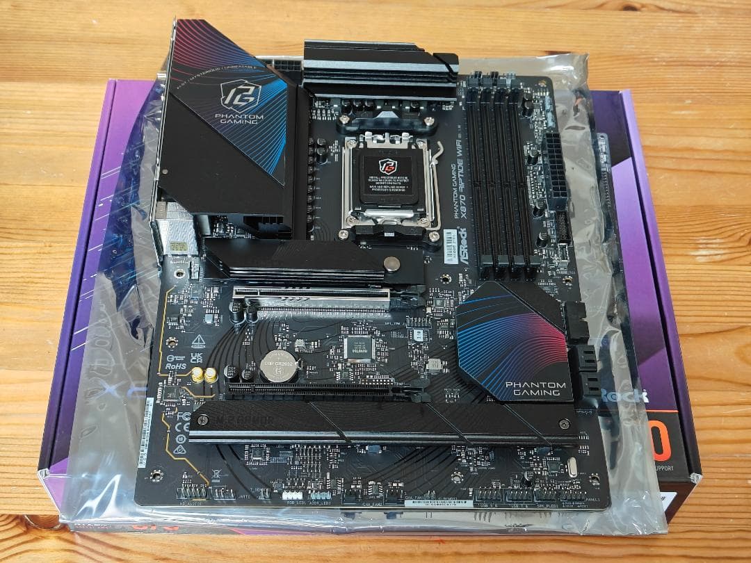 ASRock X870 Riptide WiFi Ryzen9000対応