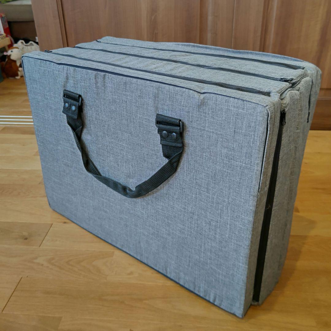 ファルスカ　ベビーベッド　持ち運べる