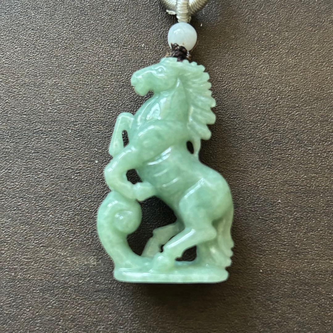 本翡翠ペンダント　馬さん　無含浸　無着色　ミャンマー産