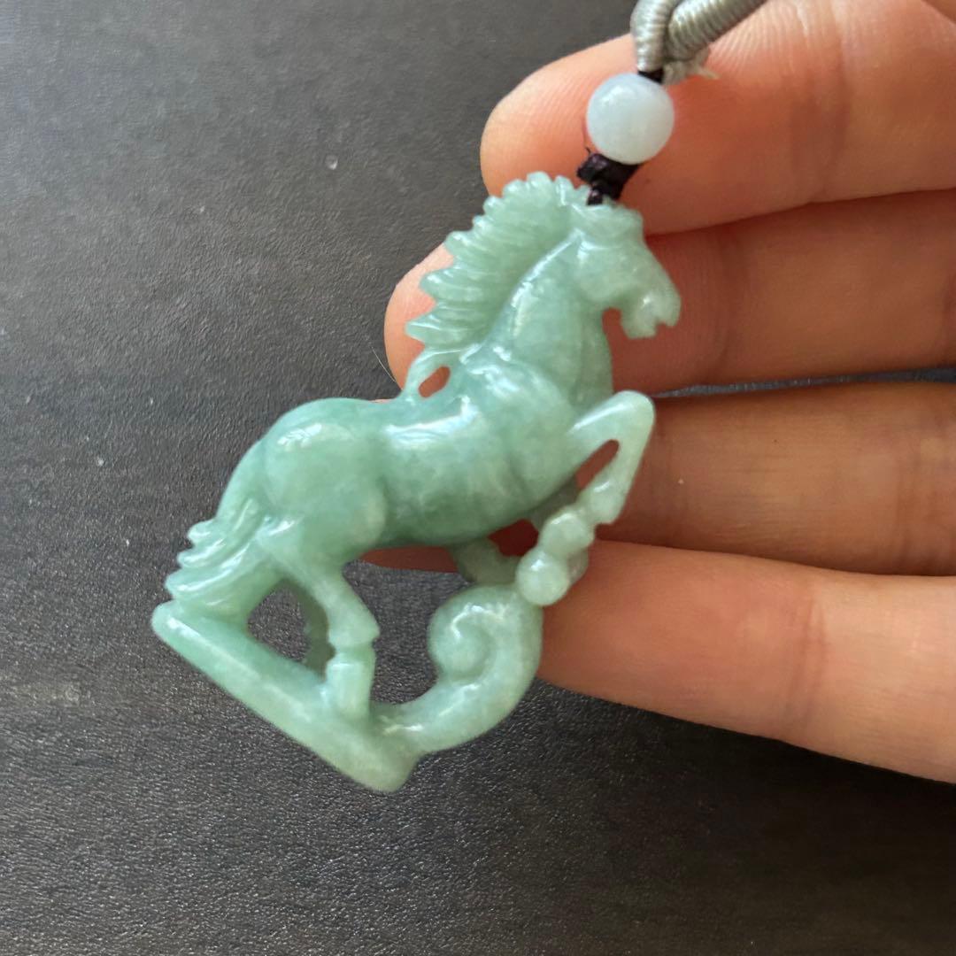本翡翠ペンダント　馬さん　無含浸　無着色　ミャンマー産