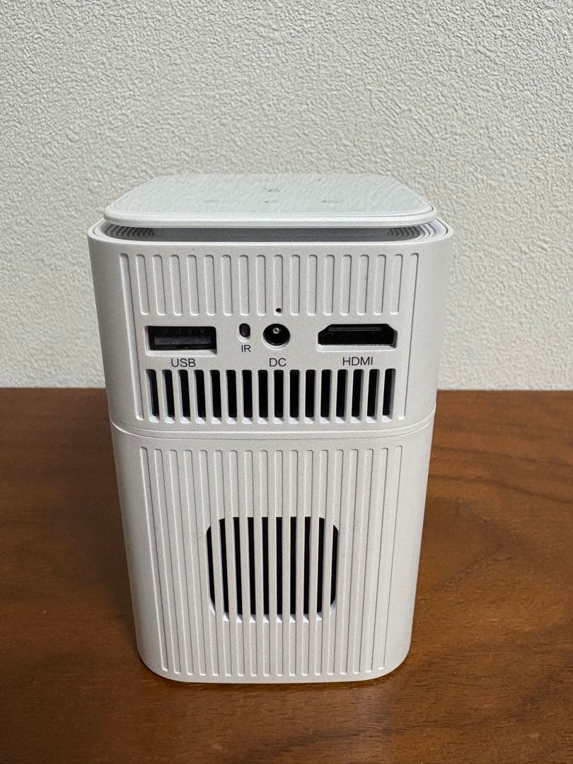 ★ちかり★【美品】CINEMAGE mini 、プロジェクター本体、ホワイ