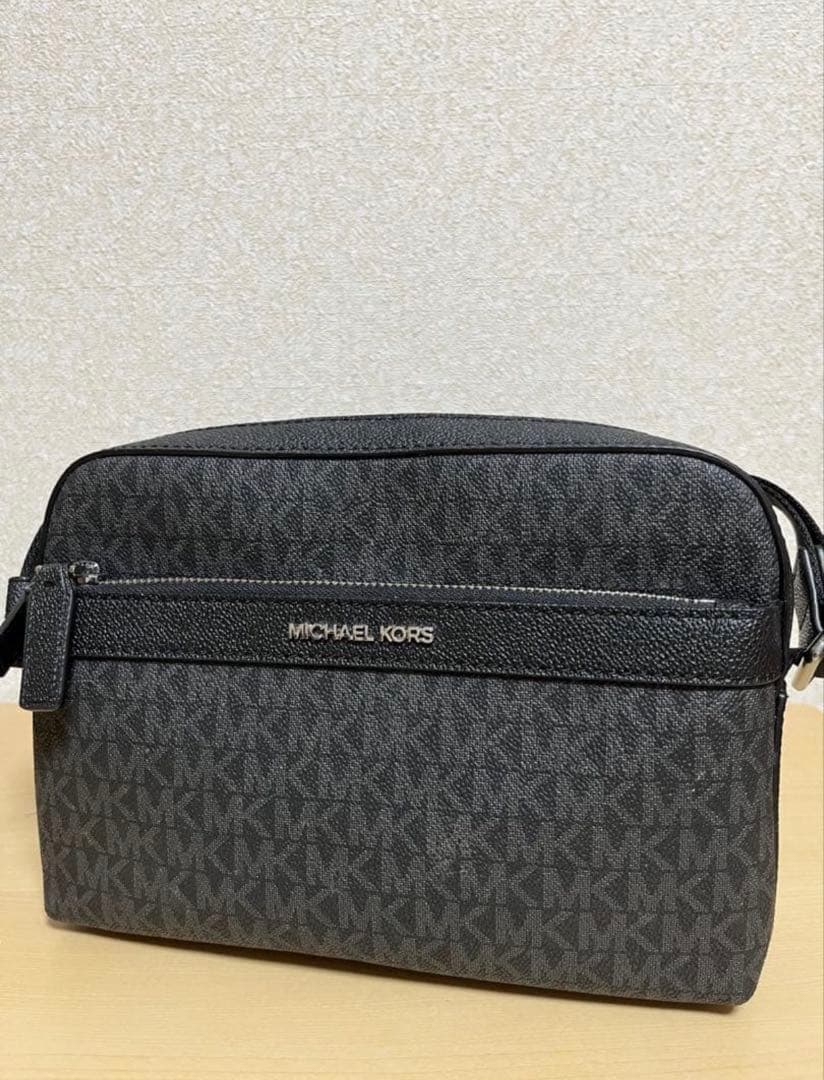 MICHAEL KORS ブラックショルダーバッグ マイケル コース モノグラム