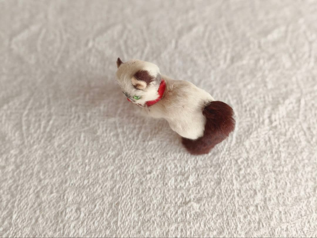 【suumaさま】vintage figure ୨୧ * 白茶 ふわふわ猫ちゃん