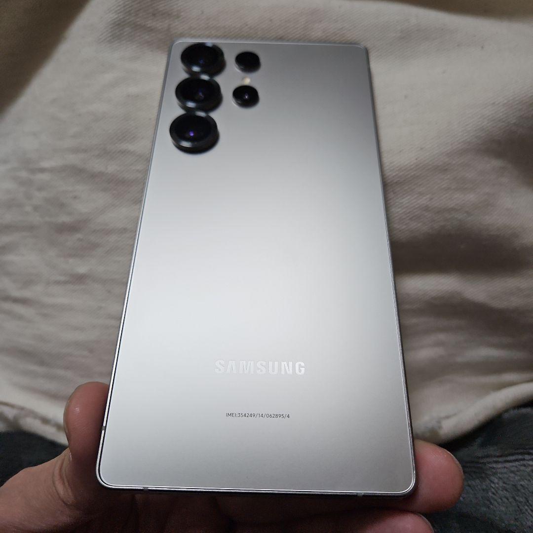 Galaxy S25 Ultra 256GB ケース付き