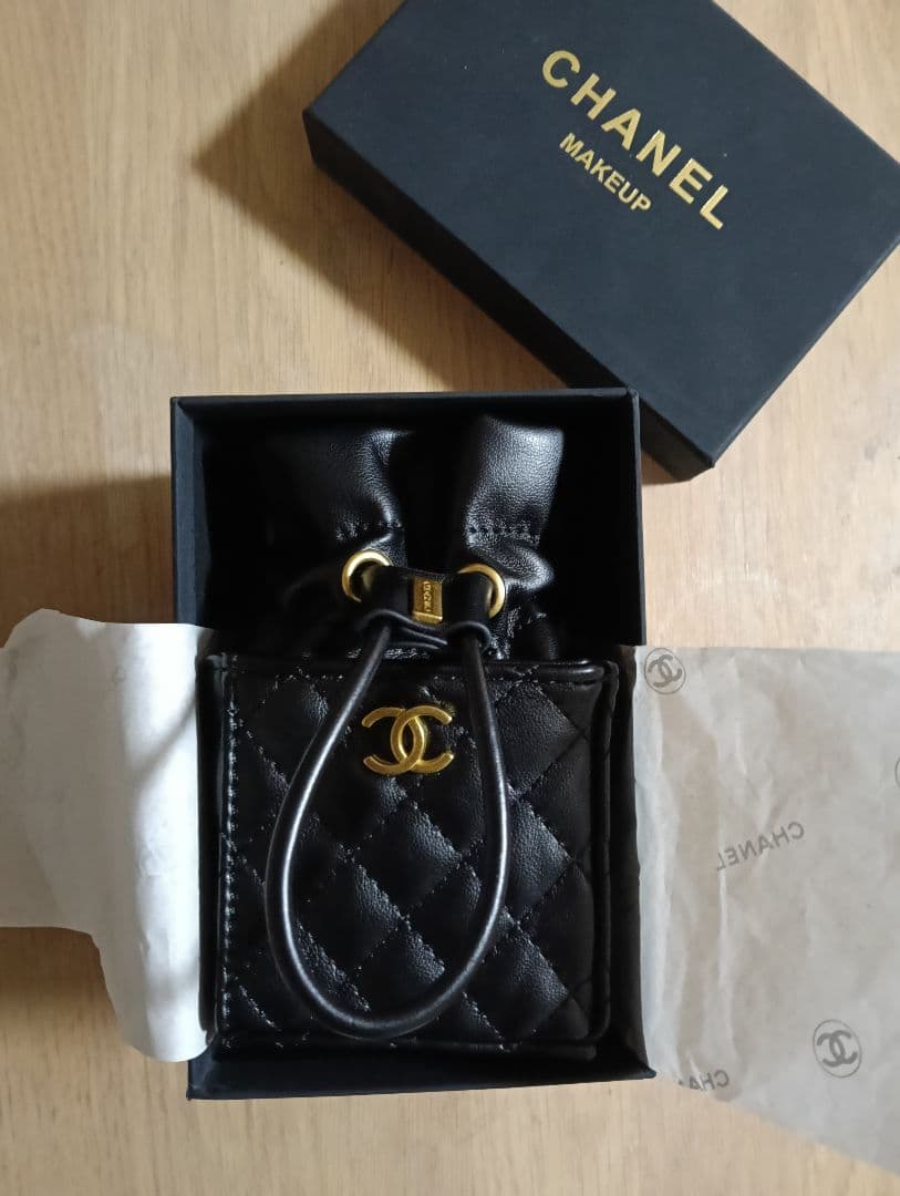 CHANEL　ノベルティ キルティングショルダーバッグ