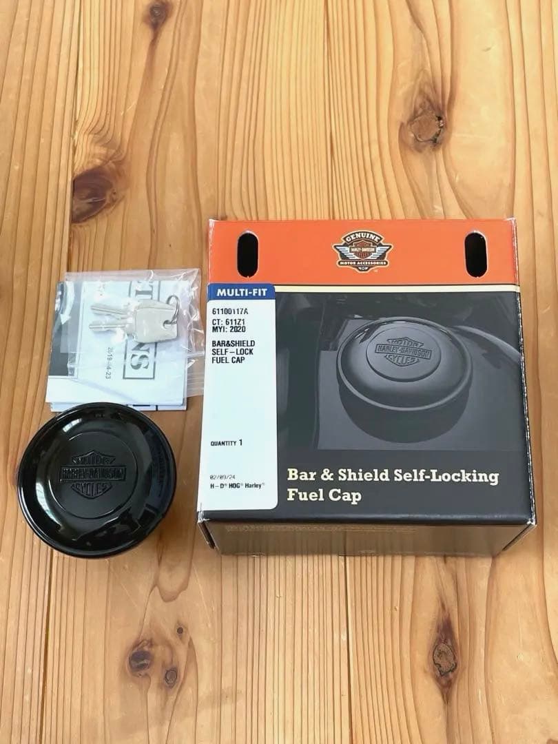 ハーレー純正 バー＆シールド セルフロッキング フューエルキャップ ブラック