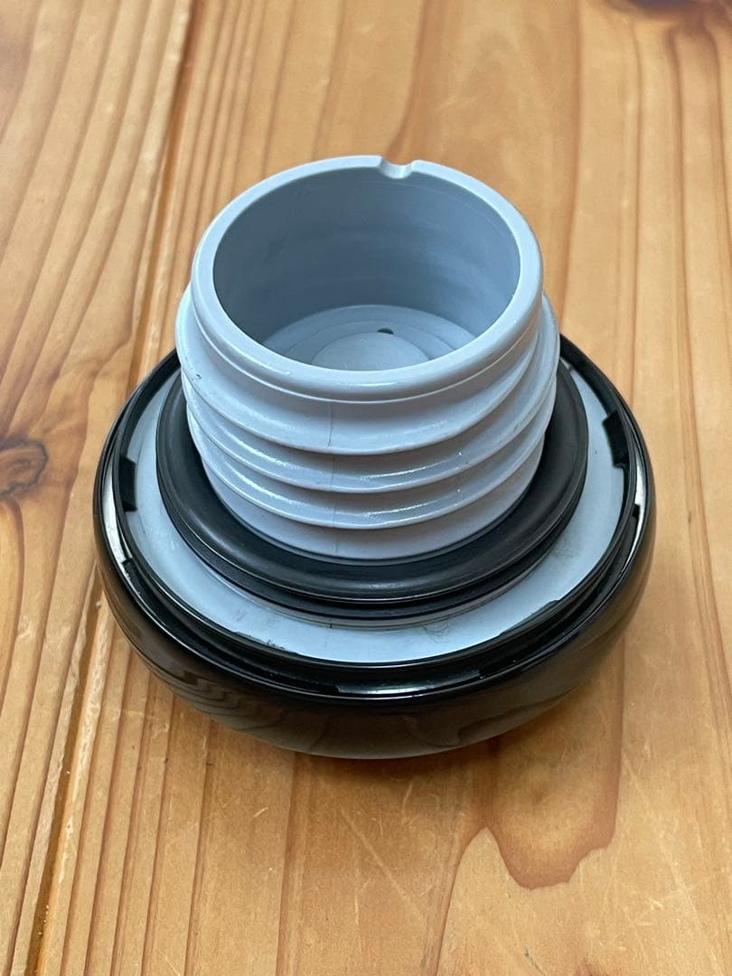 ハーレー純正 バー＆シールド セルフロッキング フューエルキャップ ブラック