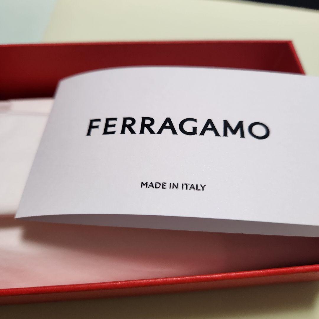 FERRAGAMO ブルーグレー 名刺入れ