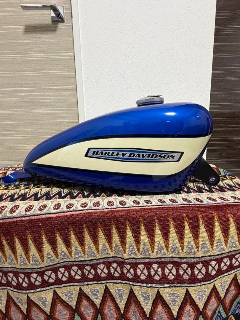 【最安値】タンク　ハーレー純正　12.5リットル　インジェクション　ブルー