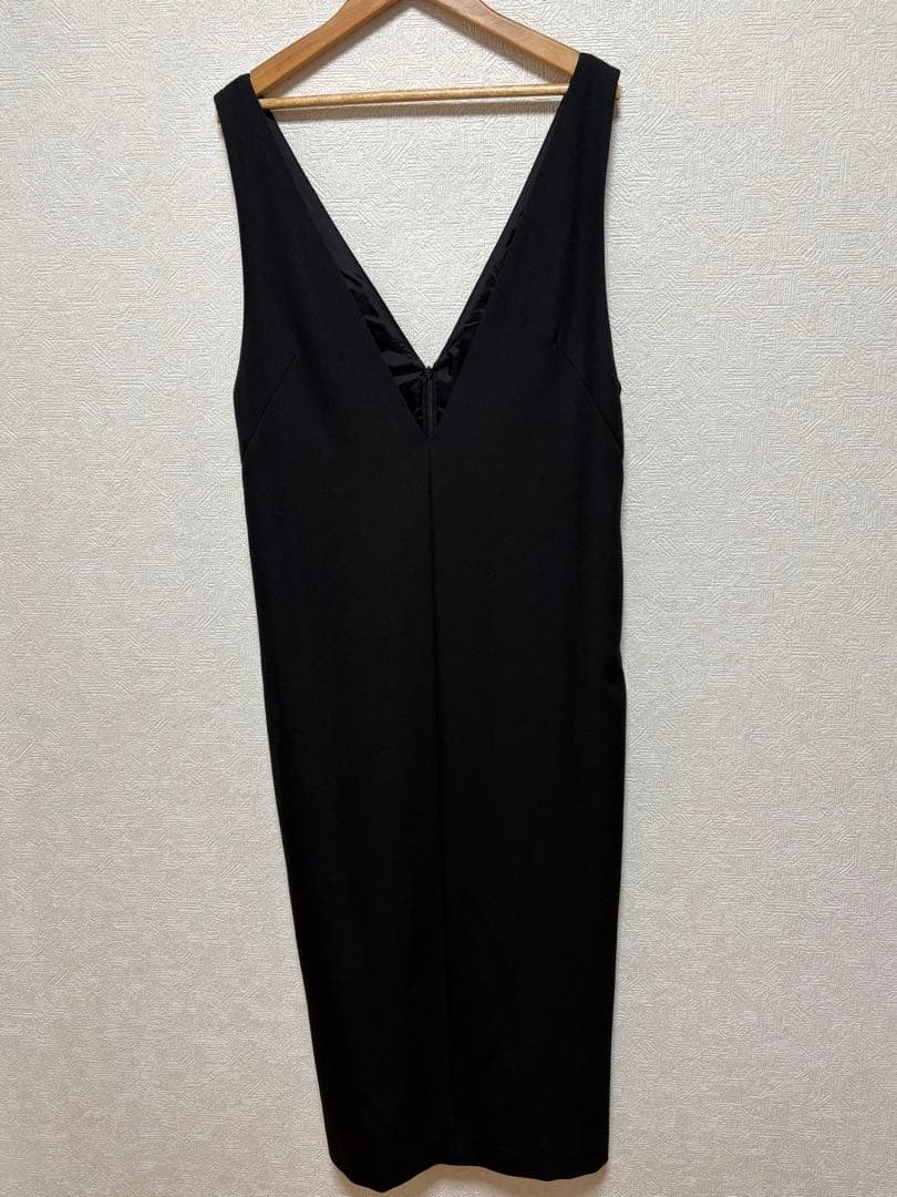 noble ストレートVネックワンピース　サイズ36