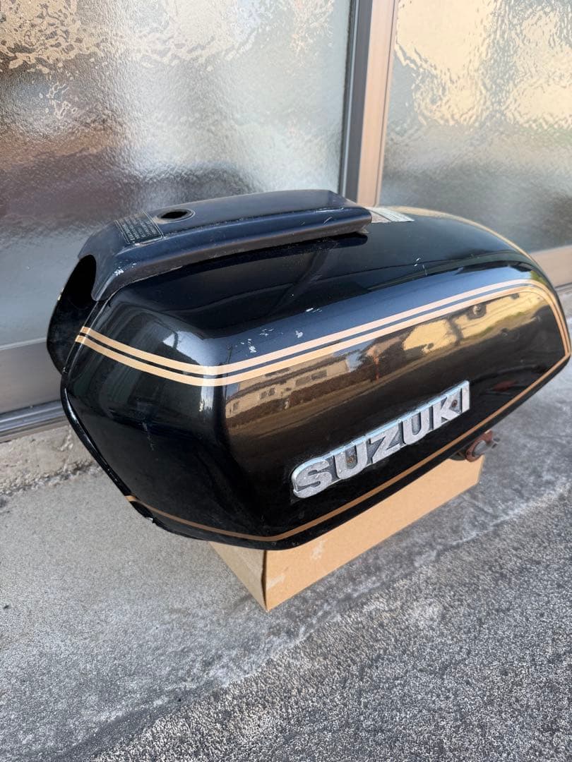 gt750 純正タンク　コーションラベル付き　当時物