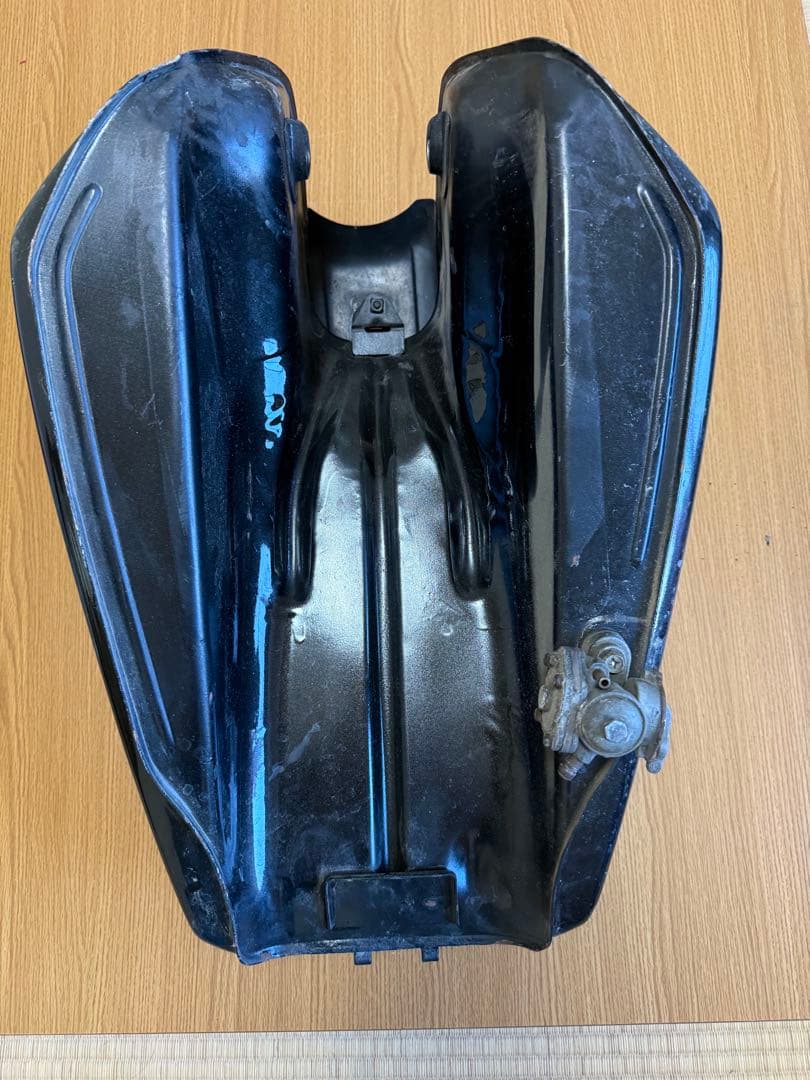 gt750 純正タンク　コーションラベル付き　当時物