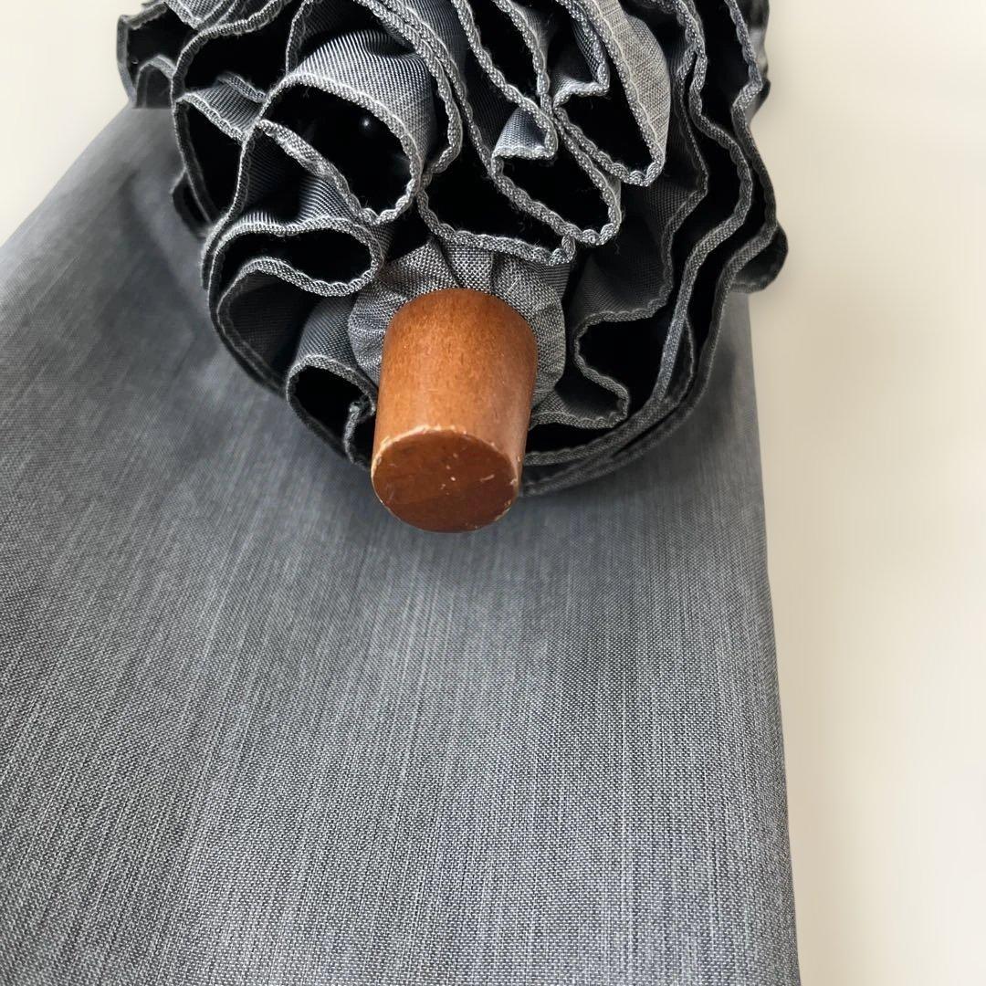 フリル付き折りたたみ日傘 グレー　サンバリア　遮光100