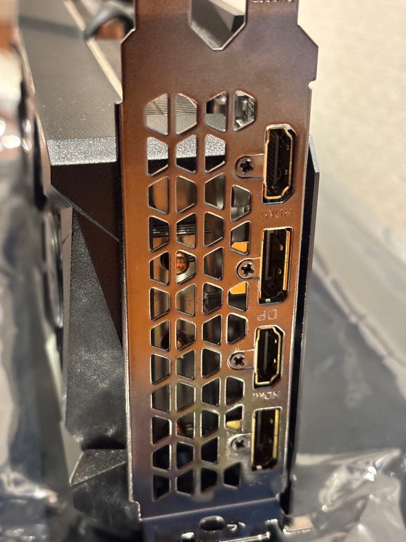 グラフィックボード・グラボ・ビデオカード GIGABYTE NVIDIA GeForce RTX 3070 Ti