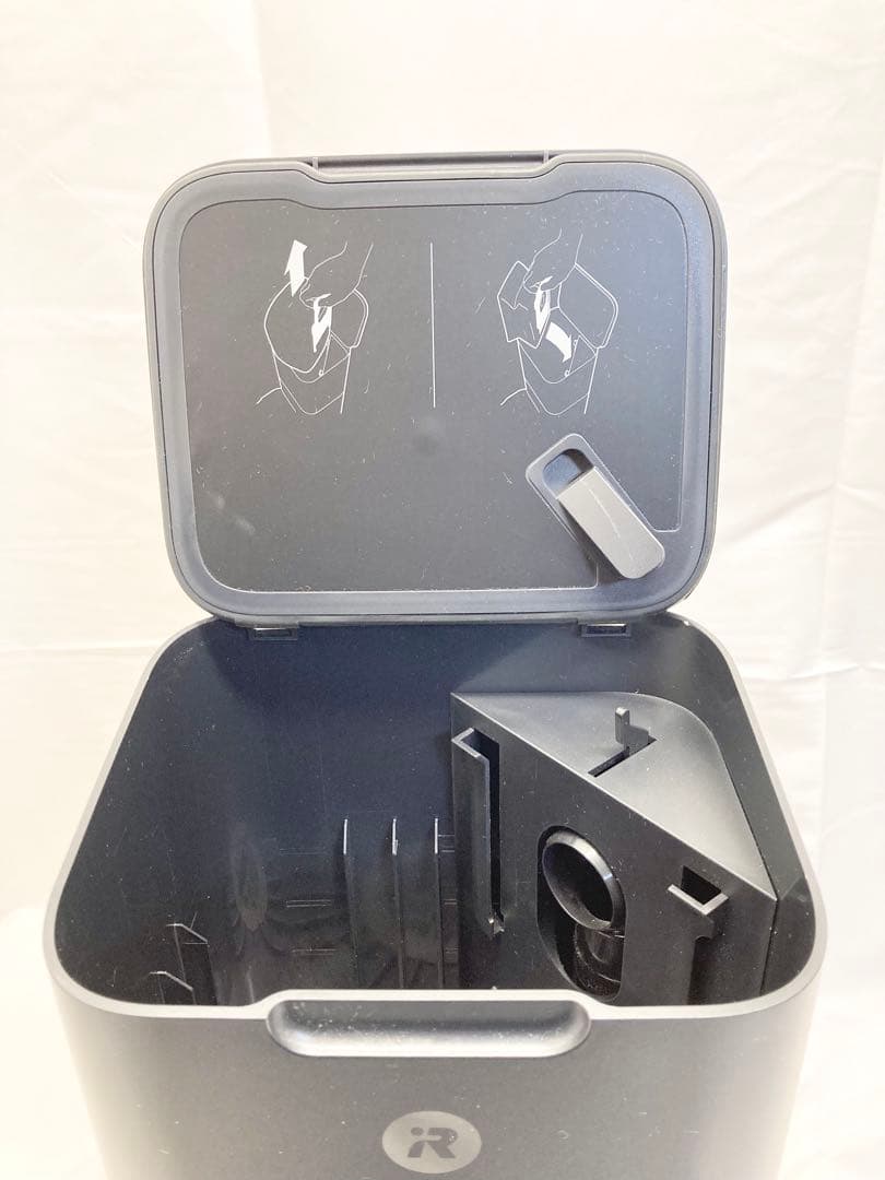 iRobot Roomba i3 ロボット掃除機　クリーンベース　ルンバ