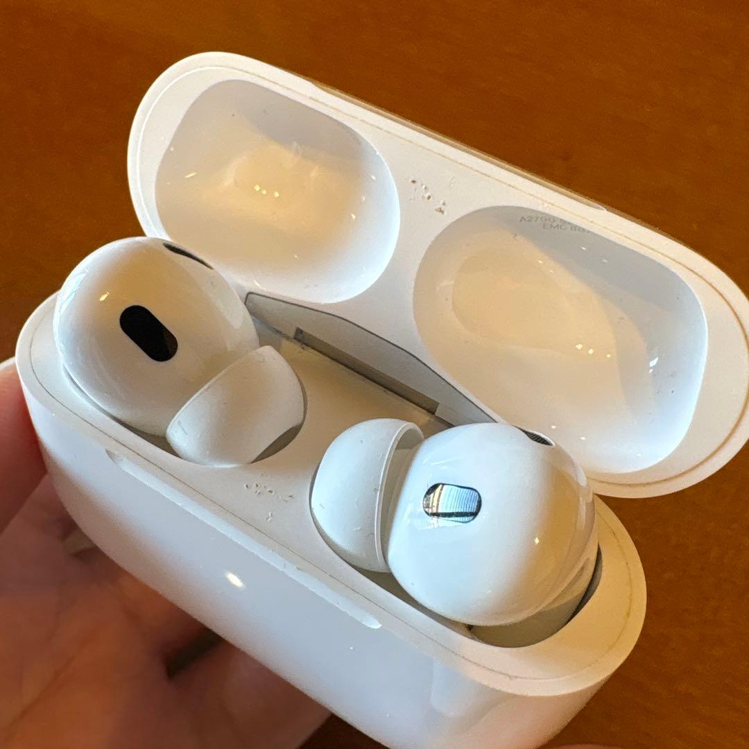 AirPods Pro 第2世代 本体 ホワイト 充電ケーブル付き