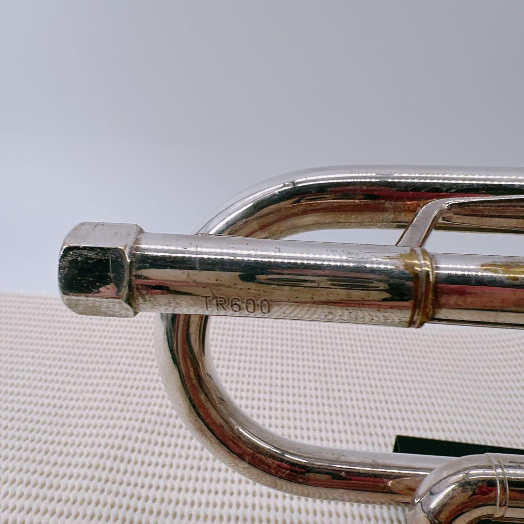 【凹み無しお買い得】BACH TR-600 B♭トランペット　銀メッキ