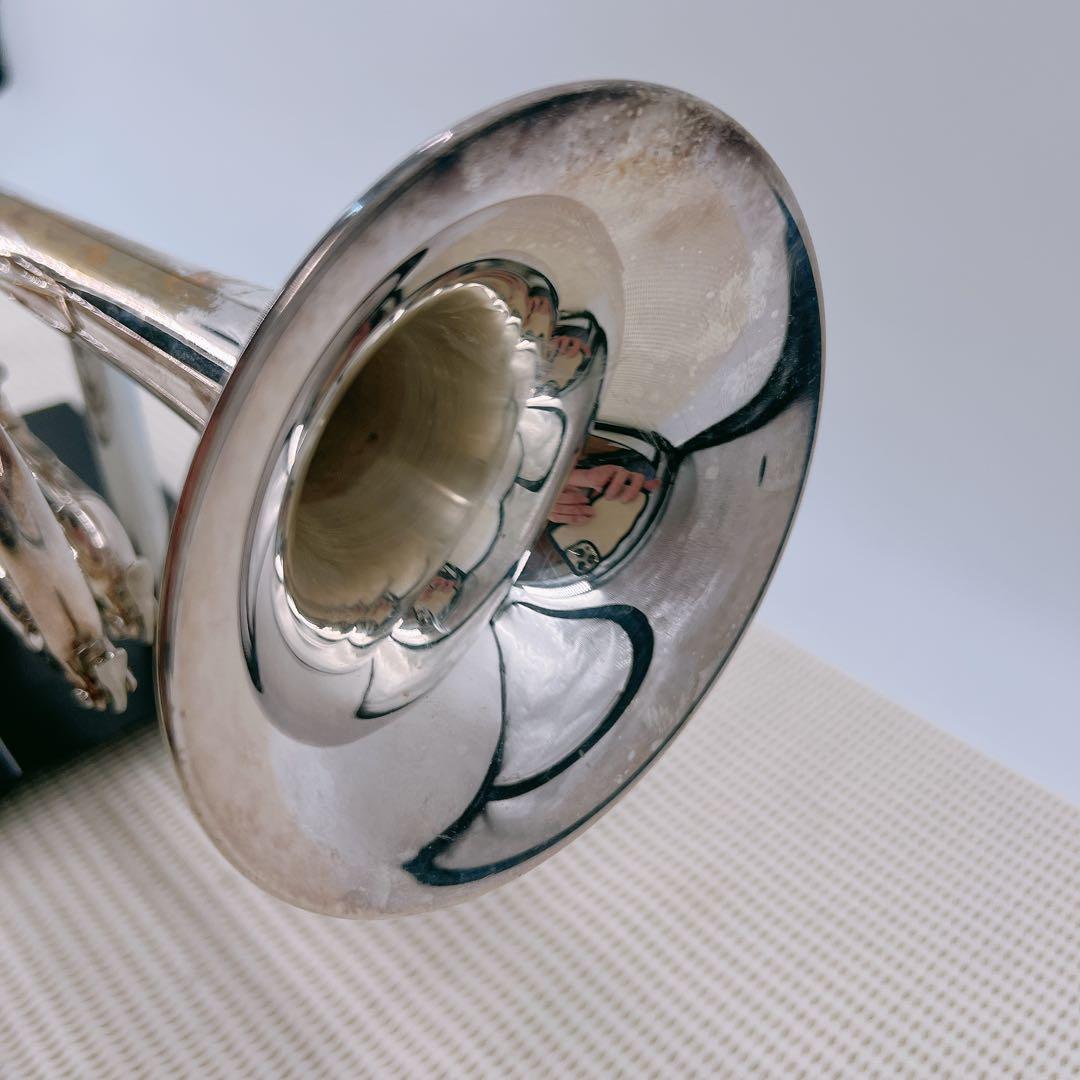 【凹み無しお買い得】BACH TR-600 B♭トランペット　銀メッキ