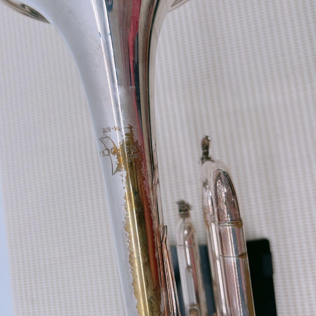 【凹み無しお買い得】BACH TR-600 B♭トランペット　銀メッキ