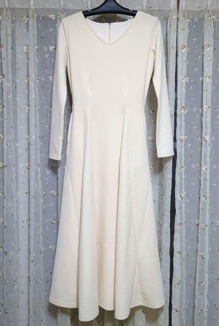 maison celon v silhouette dress Mサイズ