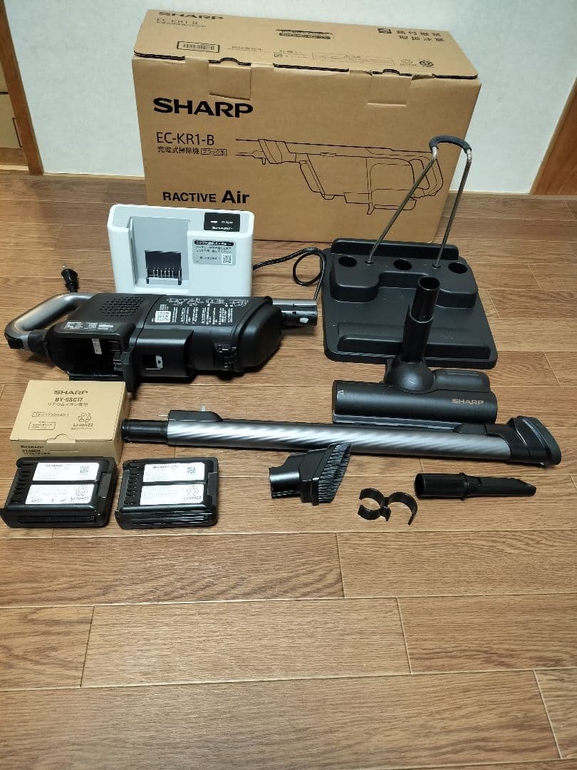 本日限定！SHARP　ラクティブエア EC-KR1-B 掃除機バッテリー２個