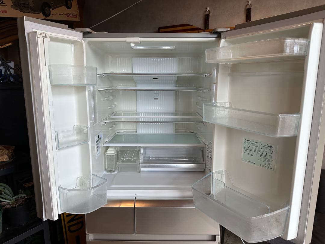 Panasonic パナソニック 冷凍冷蔵庫 6ドア ファミリー向け 大型 茨城