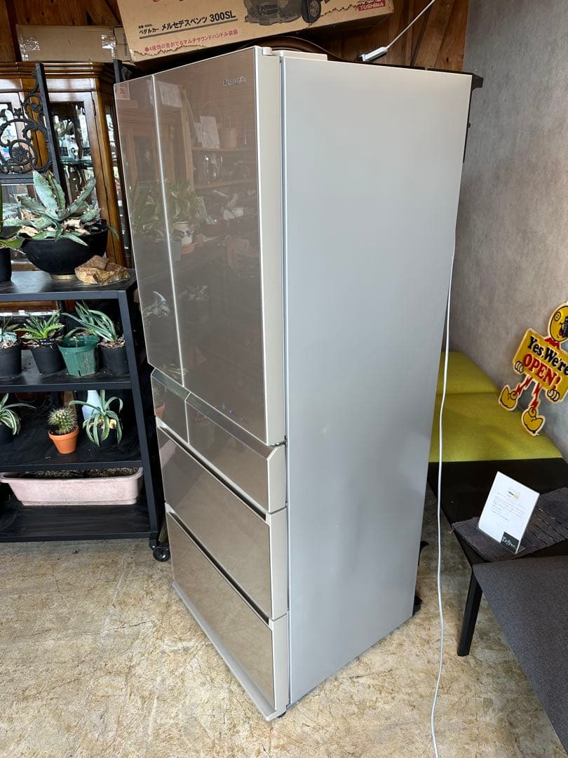 Panasonic パナソニック 冷凍冷蔵庫 6ドア ファミリー向け 大型 茨城