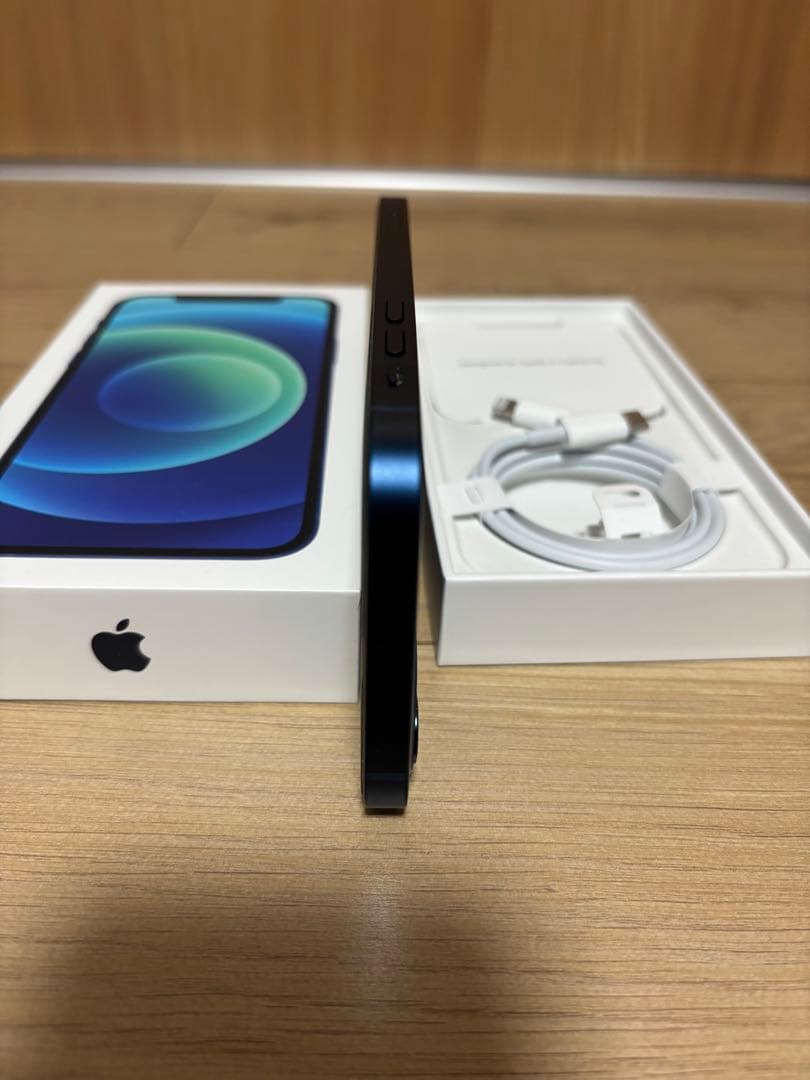 Apple iPhone 12 128GB バッテリー83% SMフリー