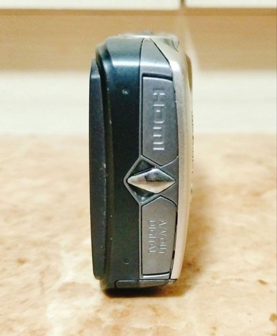 CANON IXY 10S　デジタルカメラ　ジャンク