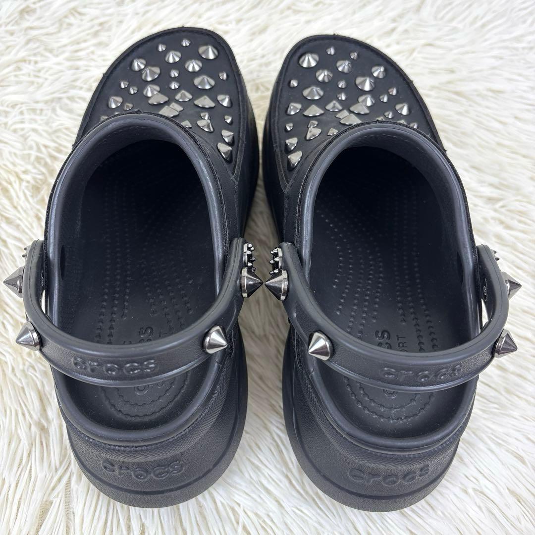 美品、crocs、クロックス、スタッズ、厚底、サンダル、黒